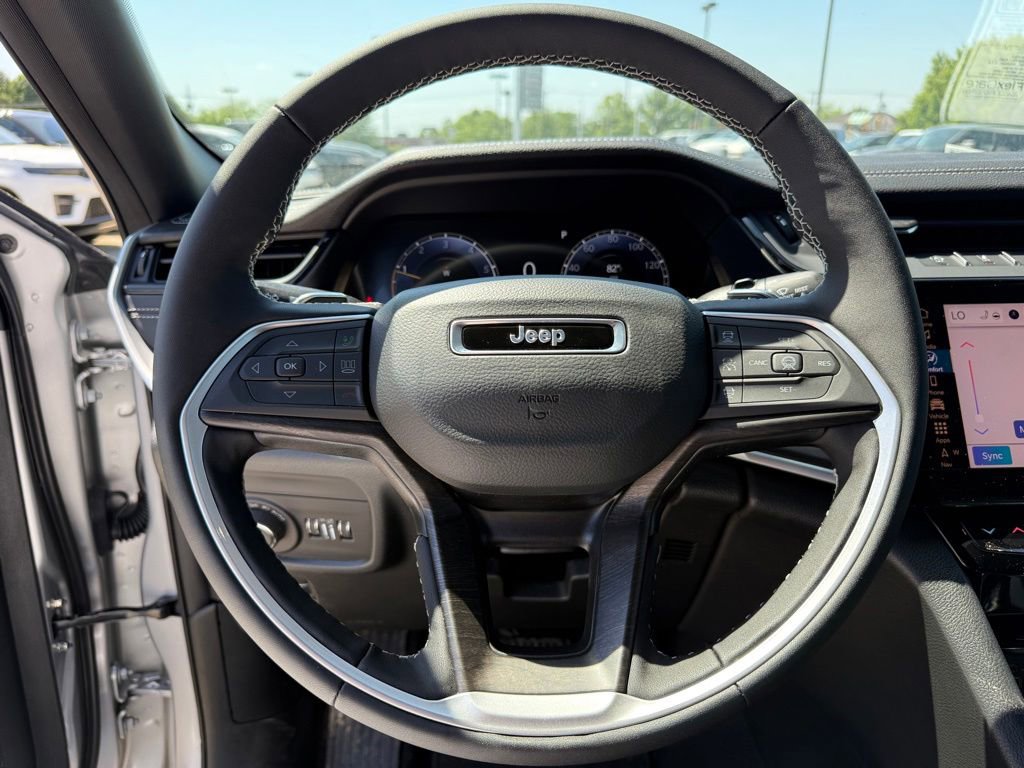 New 2026 Jeep Grand Cherokee Altitude AWD/4WD image 12