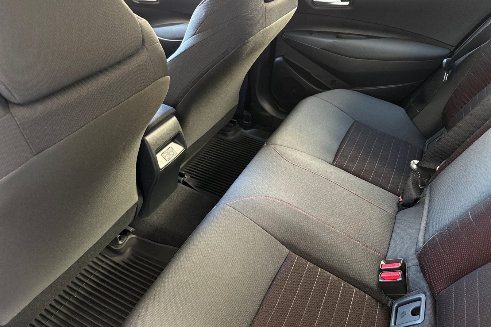 New 2026 Toyota Corolla SE FWD image 10