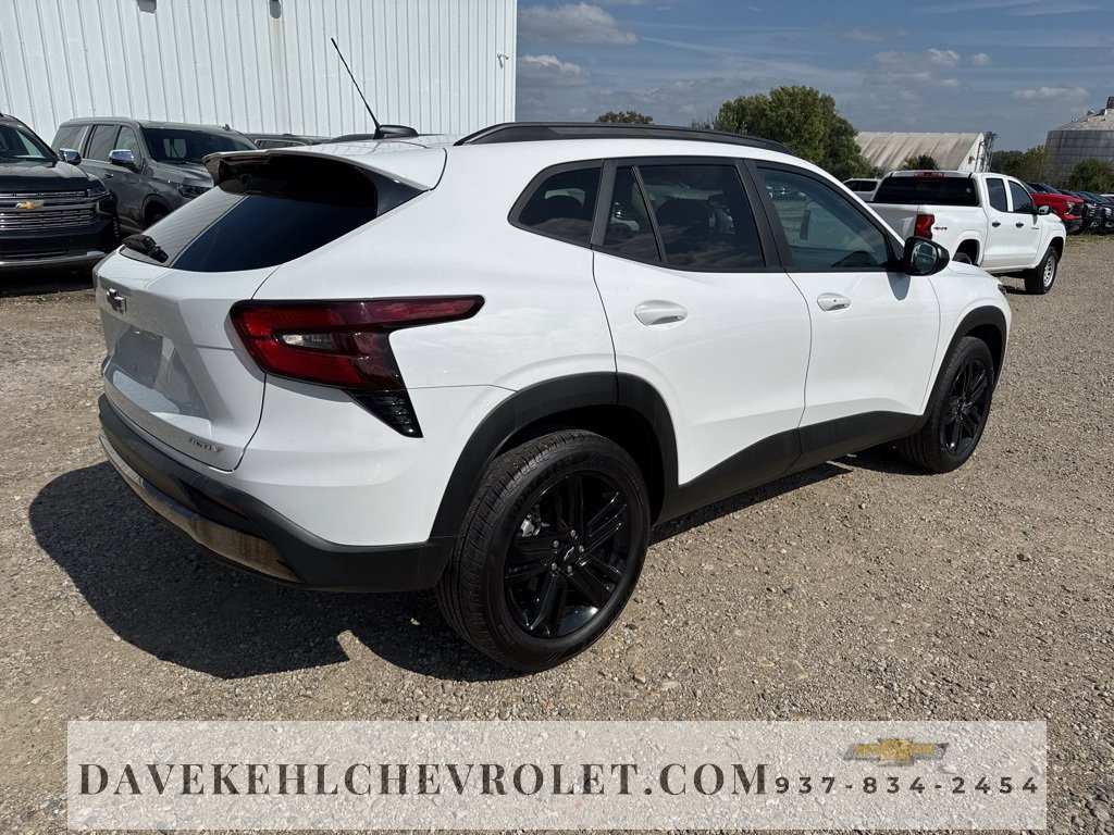 Used 2025 Chevrolet Trax ACTIV w/ Sunroof Package image 5