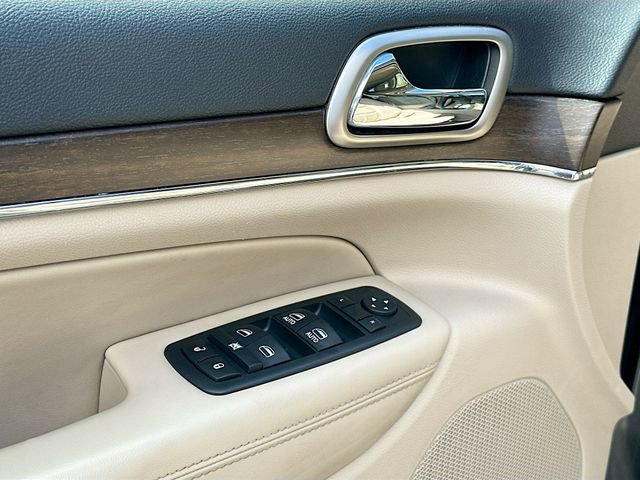 Used 2017 Jeep Grand Cherokee Limited w/ Jeep Active Safety Group image 18