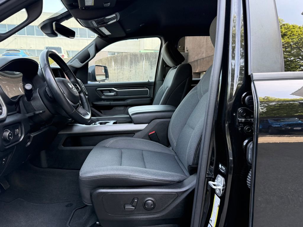 Used 2022 RAM 1500 Big Horn AWD/4WD image 11