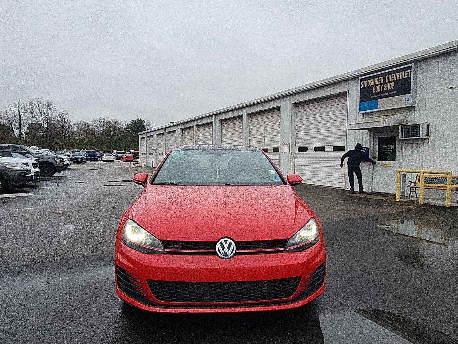 Used 2015 Volkswagen GTI SE w/ Lighting Package (SEL) image 8