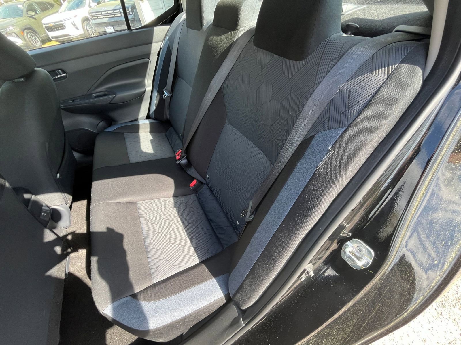 Used 2025 Nissan Versa SV image 34