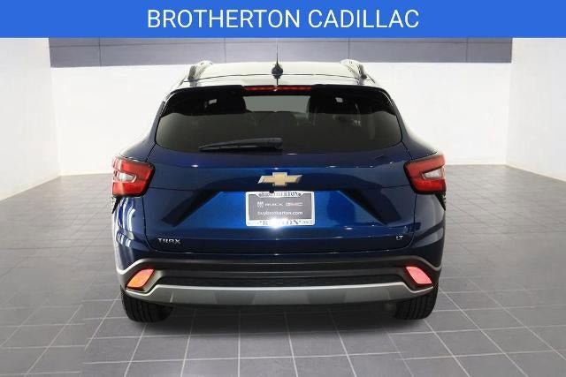 Certified 2024 Chevrolet Trax LT w/ Driver Confidence Package image 5