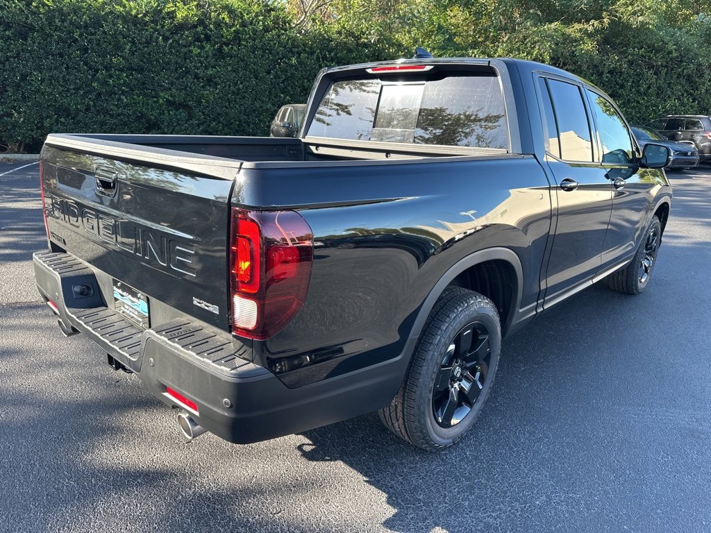 New 2026 Honda Ridgeline Black Edition image 3