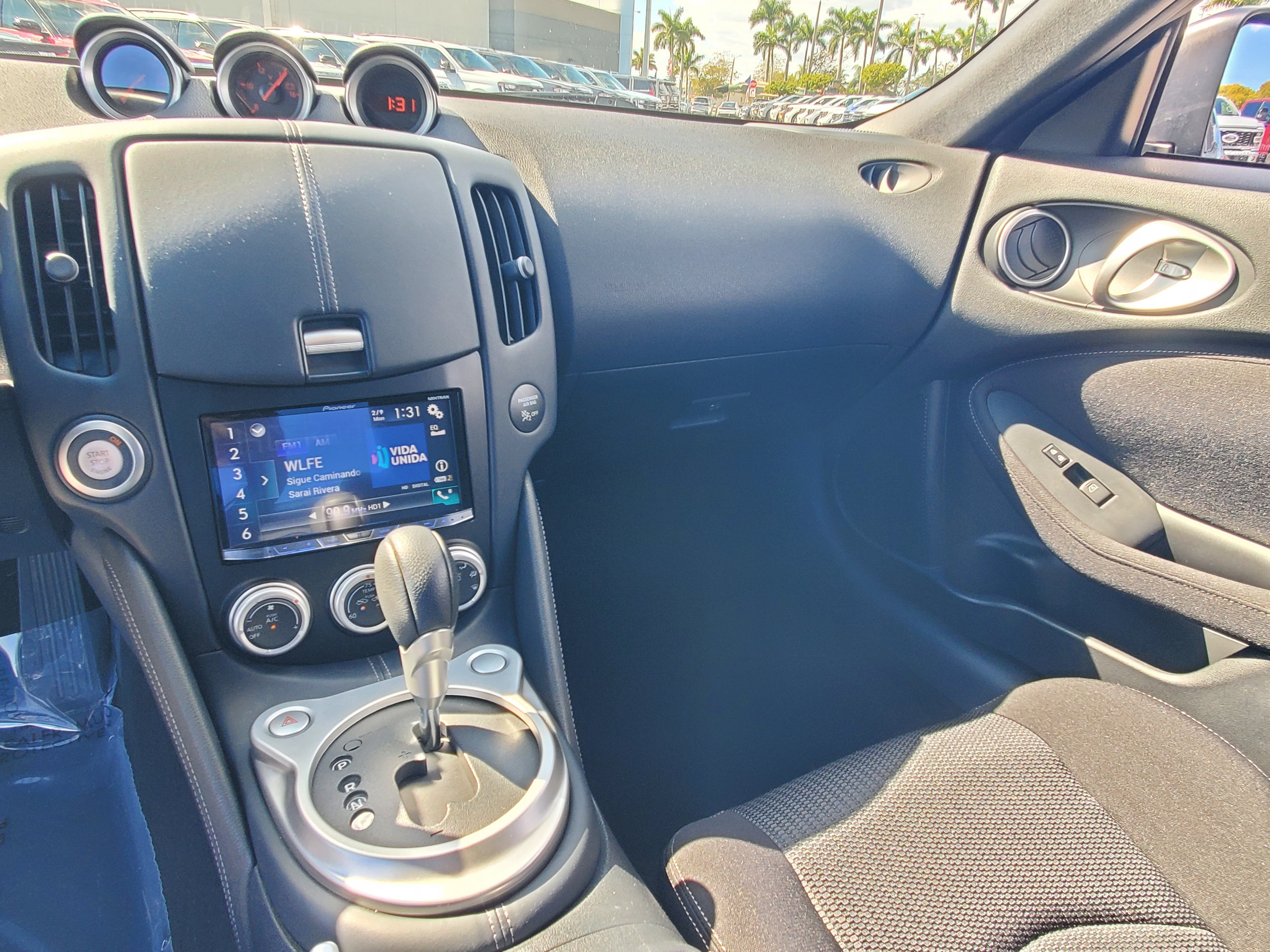 Used 2016 Nissan 370Z Coupe image 16