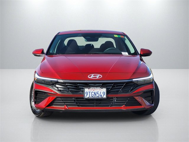 Used 2025 Hyundai Elantra Blue image 2