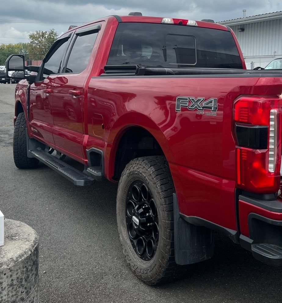 Used 2023 Ford F350 Lariat w/ Lariat Ultimate Package AWD/4WD image 3