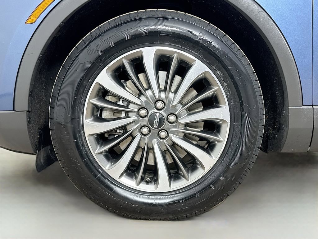 Used 2019 Lincoln Nautilus Select AWD/4WD image 40