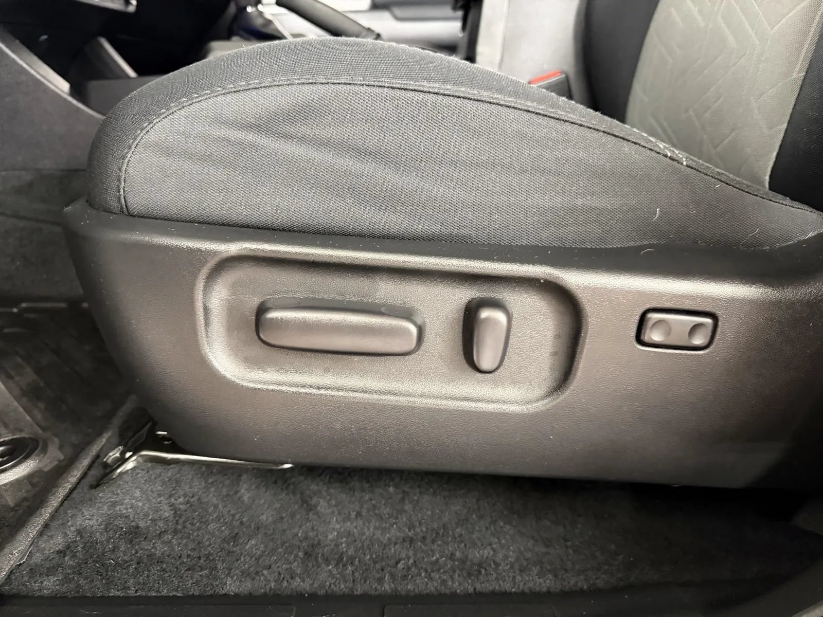 Used 2023 Toyota Tacoma TRD Sport AWD/4WD image 14