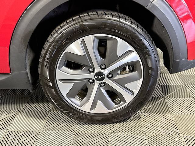 Used 2022 Kia Niro EX FWD image 30