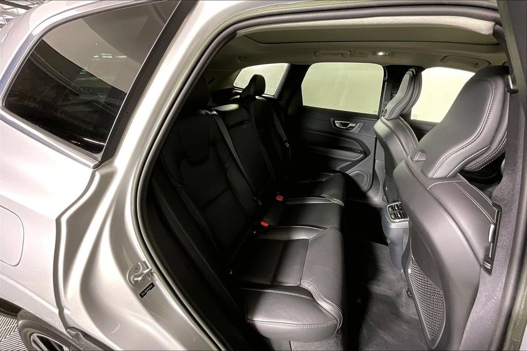 Used 2023 Volvo XC60 B5 Ultimate w/ Protection Package Premier FWD image 26