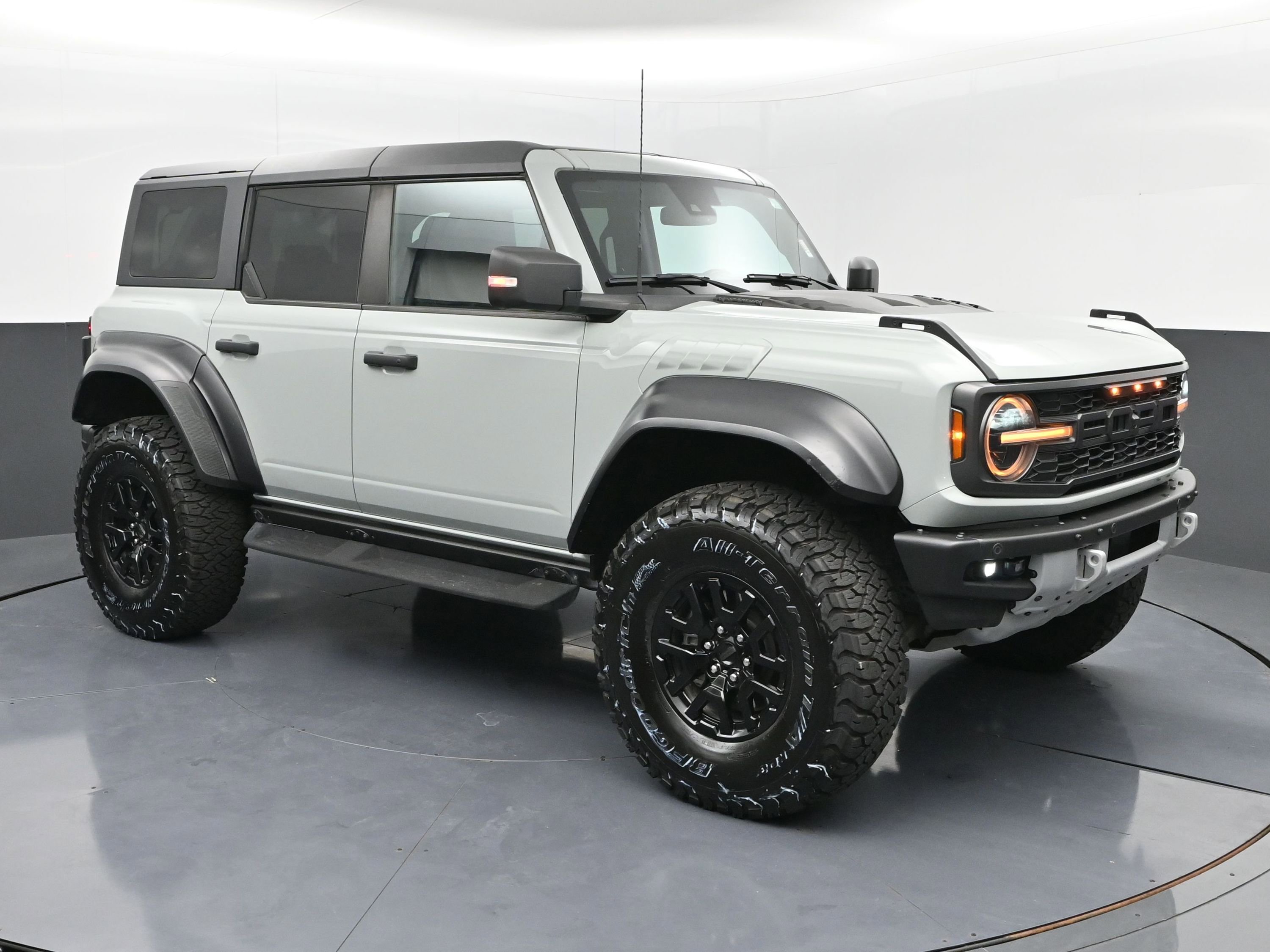 Used 2022 Ford Bronco Raptor image 2