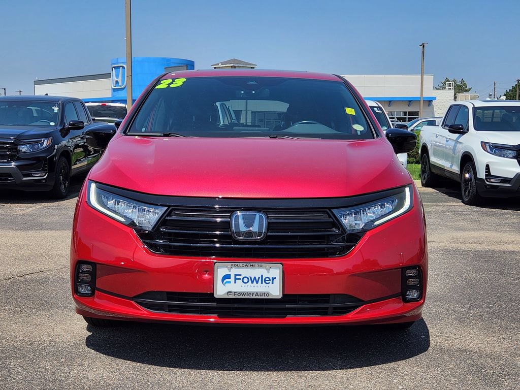 Used 2023 Honda Odyssey Sport image 2