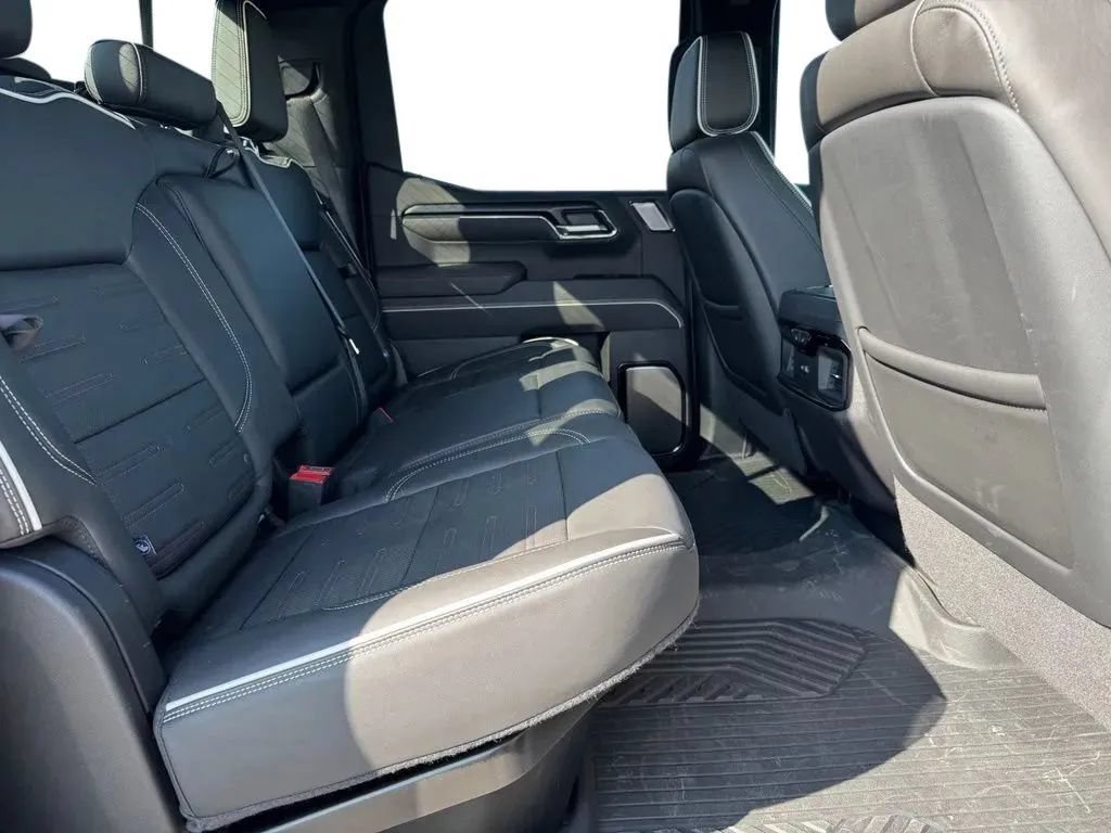 Used 2024 GMC Sierra 1500 AT4X w/ AT4X AEV Edition AWD/4WD image 17