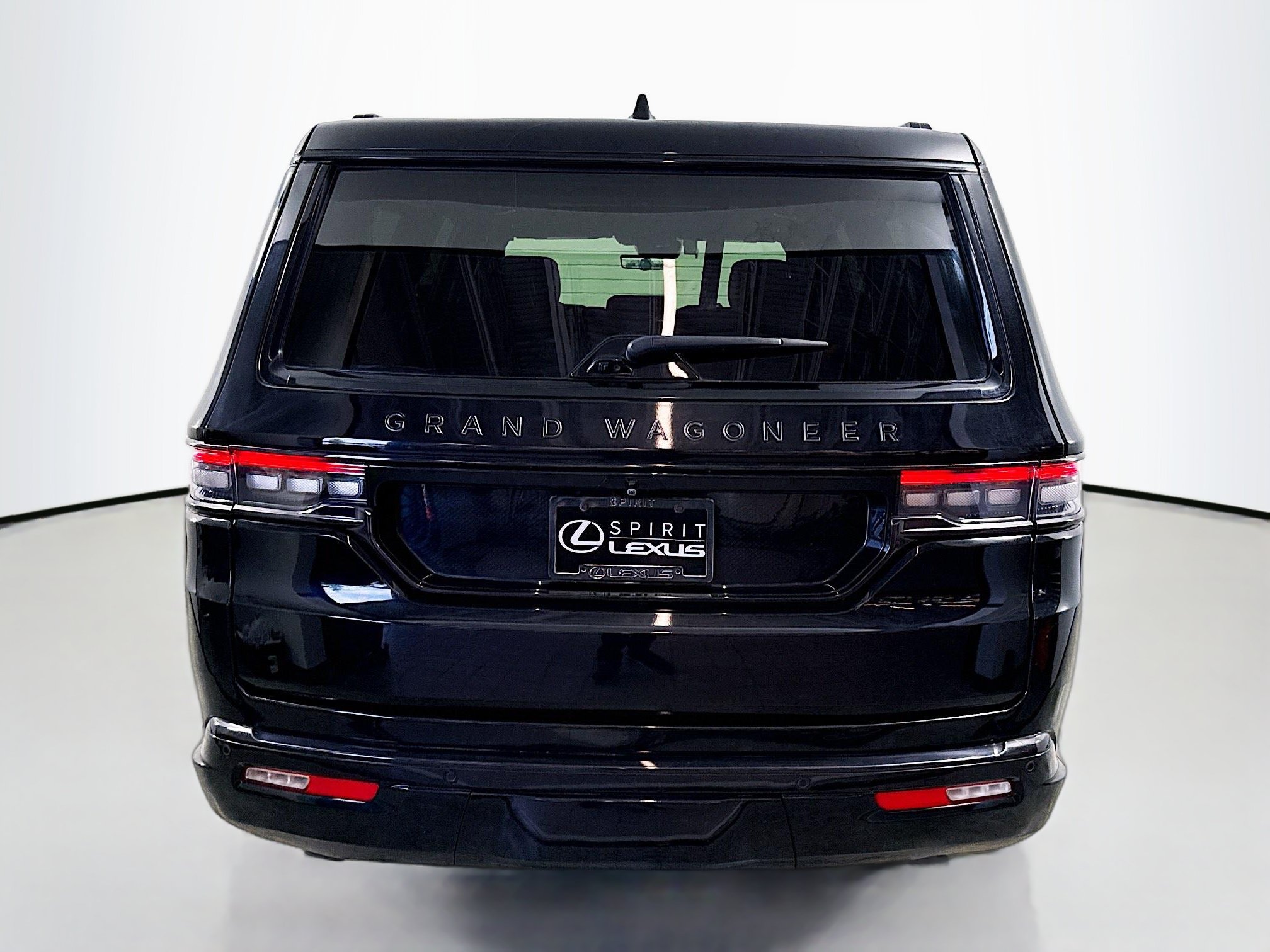 Used 2024 Jeep Grand Wagoneer L Series II w/ Quick Order Packagew 28T AWD/4WD image 6
