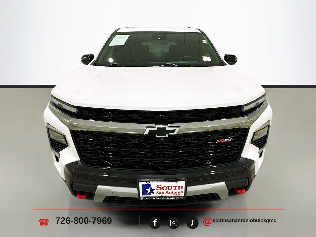 Used 2025 Chevrolet Traverse Z71 w/ Enhanced Driving Package AWD/4WD image 2