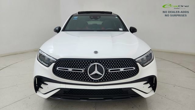 Used 2025 Mercedes-Benz GLC 300 4MATIC image 2