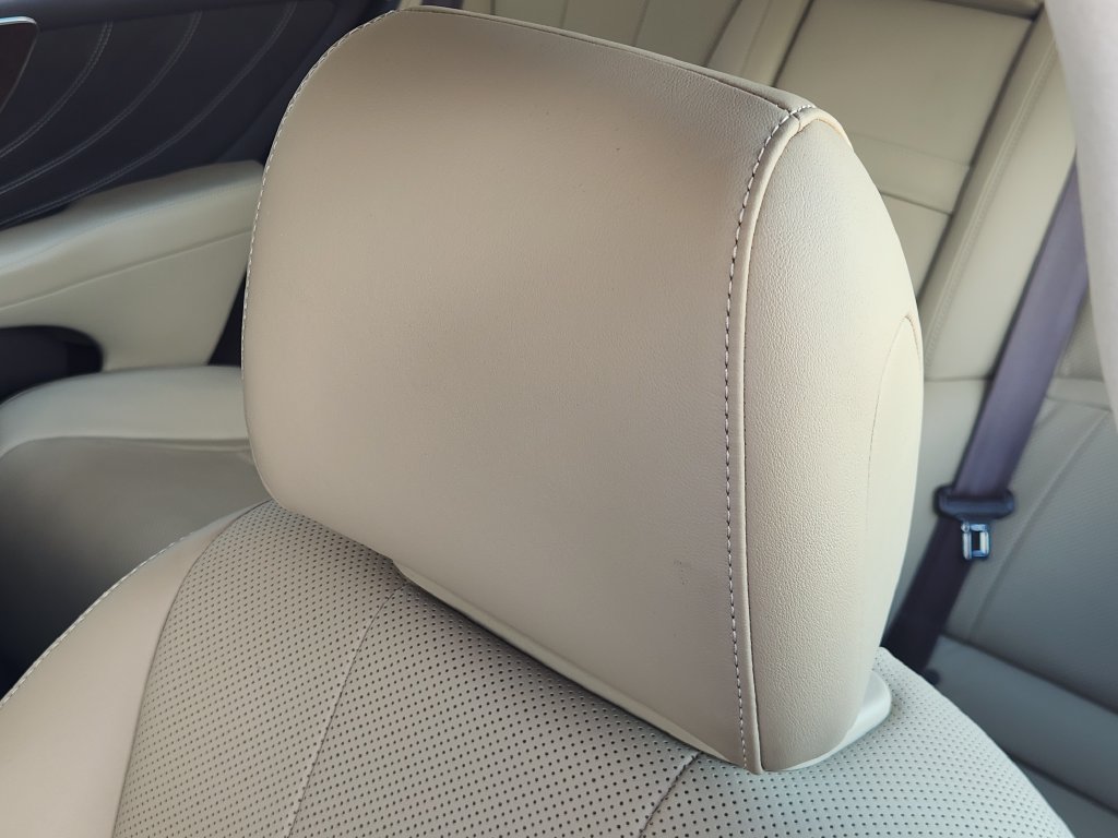 Used 2020 Lexus LS 500 w/ Accessory Package (Z2) RWD image 25