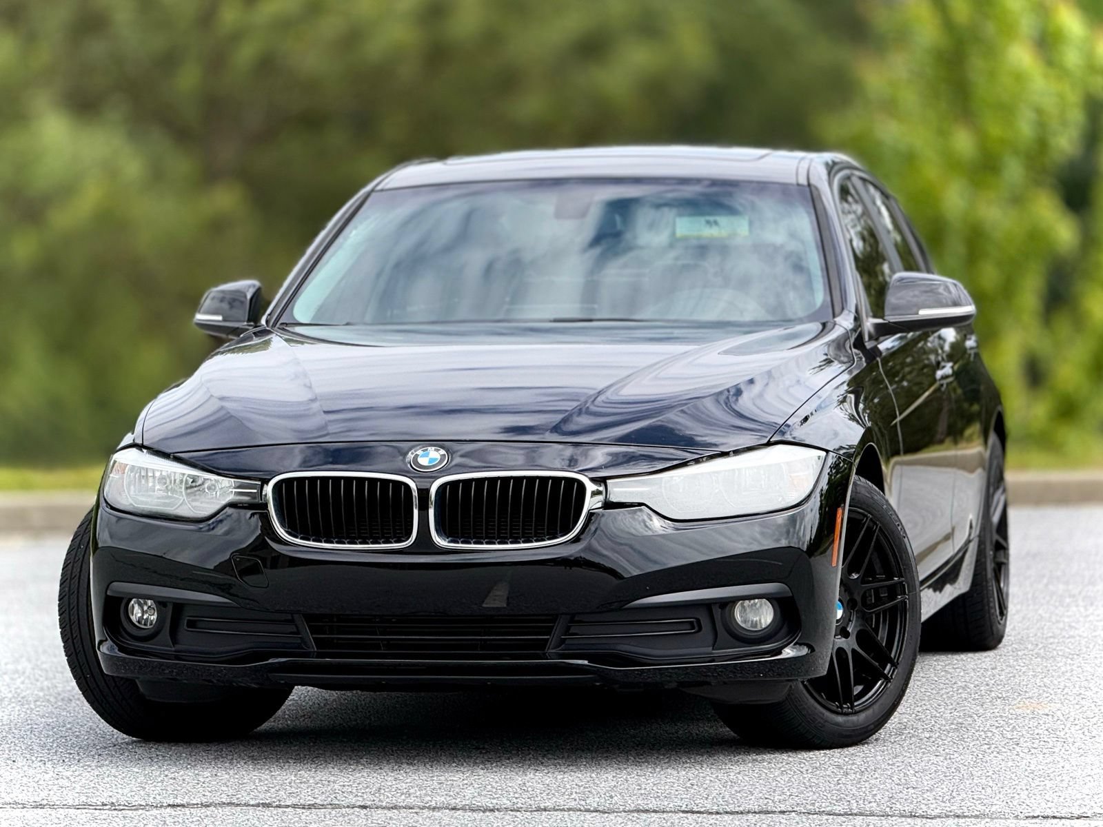 Used 2016 BMW 320i Sedan RWD image 2