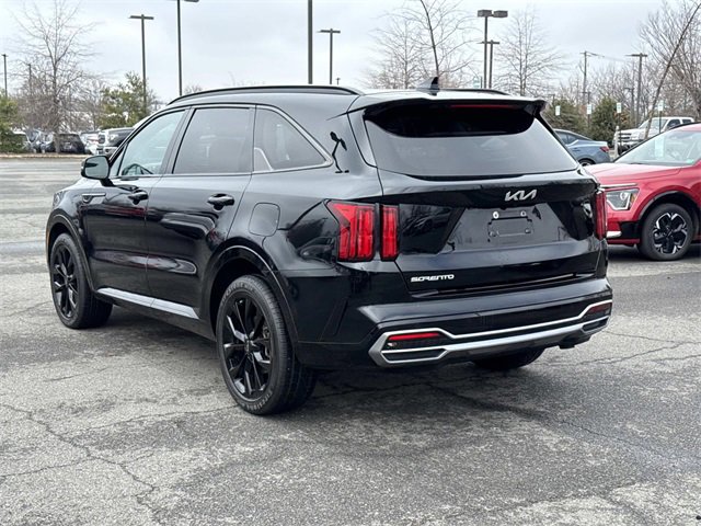 Used 2023 Kia Sorento SX image 4