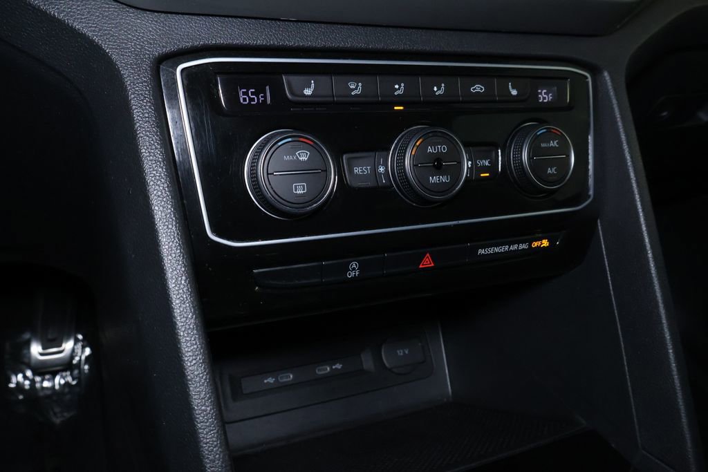 Used 2021 Volkswagen Atlas SEL R-Line image 34