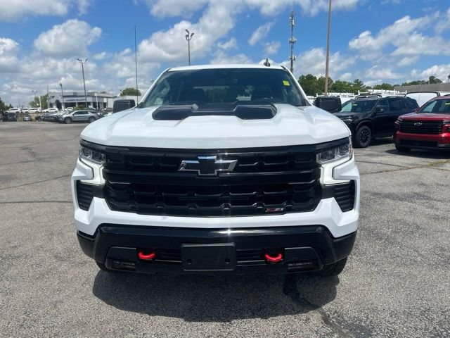 Used 2023 Chevrolet Silverado 1500 LT Trail Boss w/ LPO, Dark Essentials Package AWD/4WD image 8