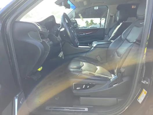 Used 2017 Cadillac Escalade Luxury image 9