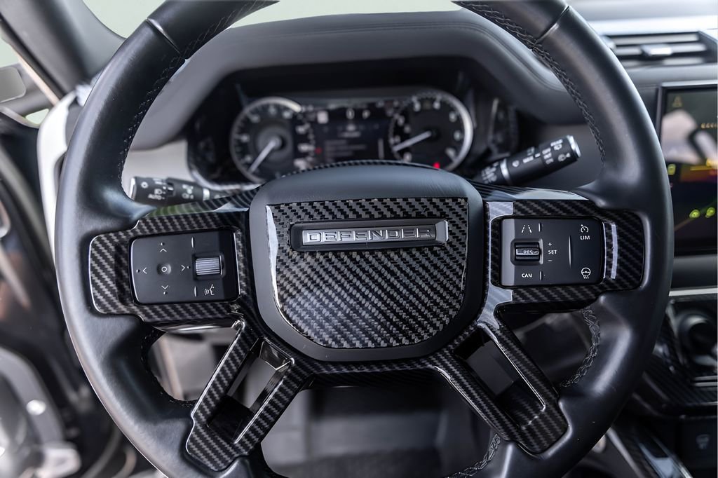 Used 2023 Land Rover Defender 130 SE AWD/4WD image 15