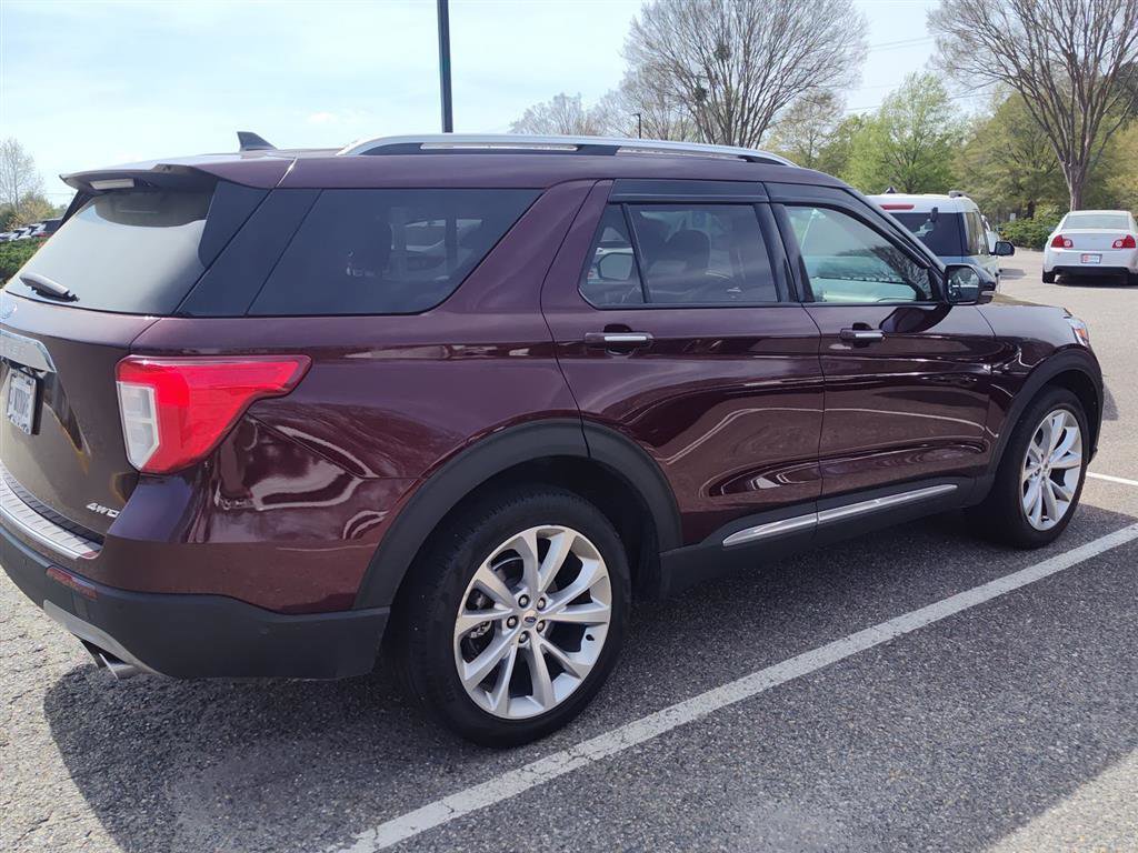 Used 2022 Ford Explorer Platinum w/ Equipment Group 601A image 3