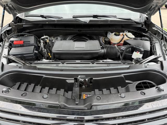 Used 2025 Chevrolet Tahoe Premier AWD/4WD image 24