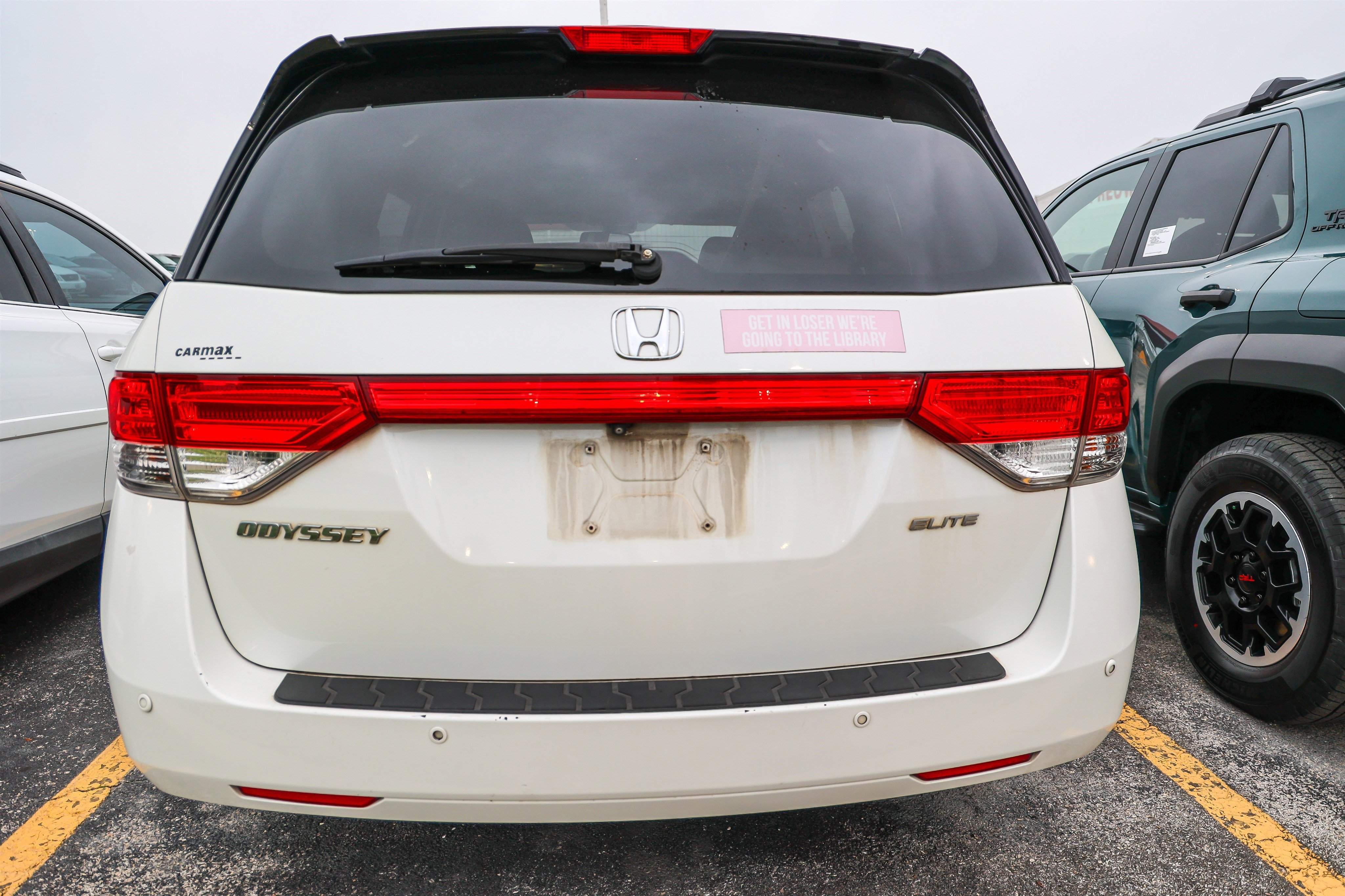 Used 2014 Honda Odyssey Touring Elite image 9
