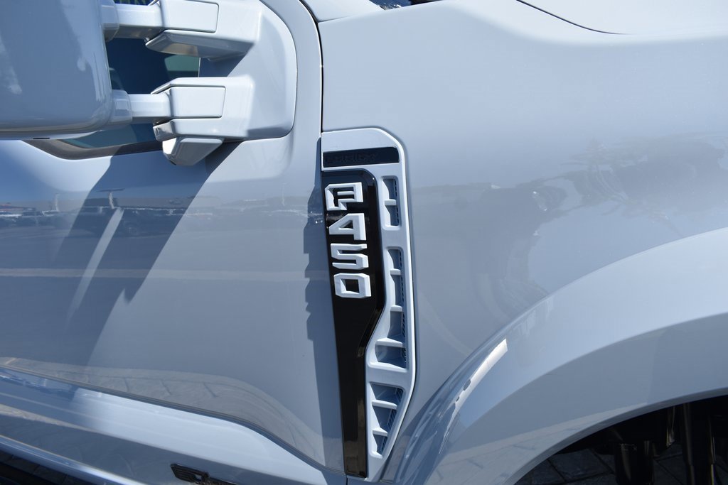 Used 2025 Ford F450 Lariat w/ FX4 Off-Road Package image 7