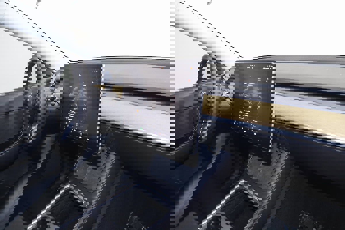 Used 2022 Tesla Model Y Long Range image 40