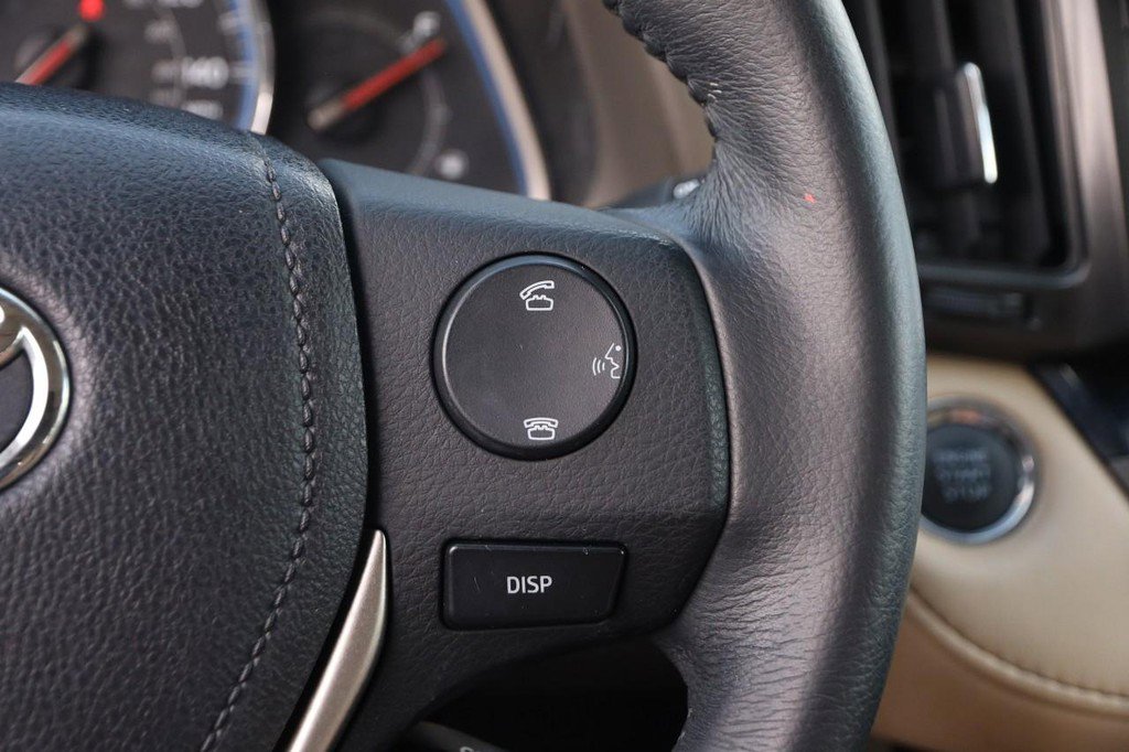 Used 2015 Toyota RAV4 Limited w/ Technology Package image 14