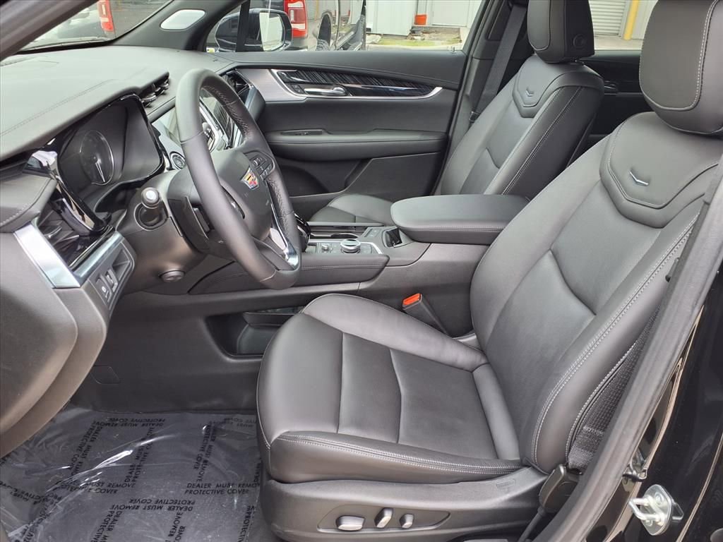Used 2025 Cadillac XT6 Premium Luxury FWD image 19