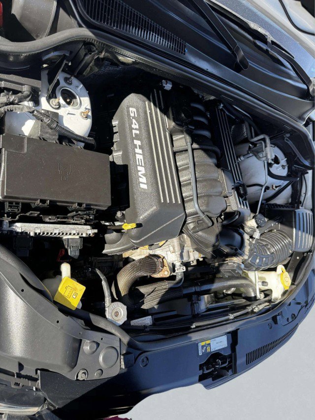 Used 2015 Jeep Grand Cherokee SRT image 59