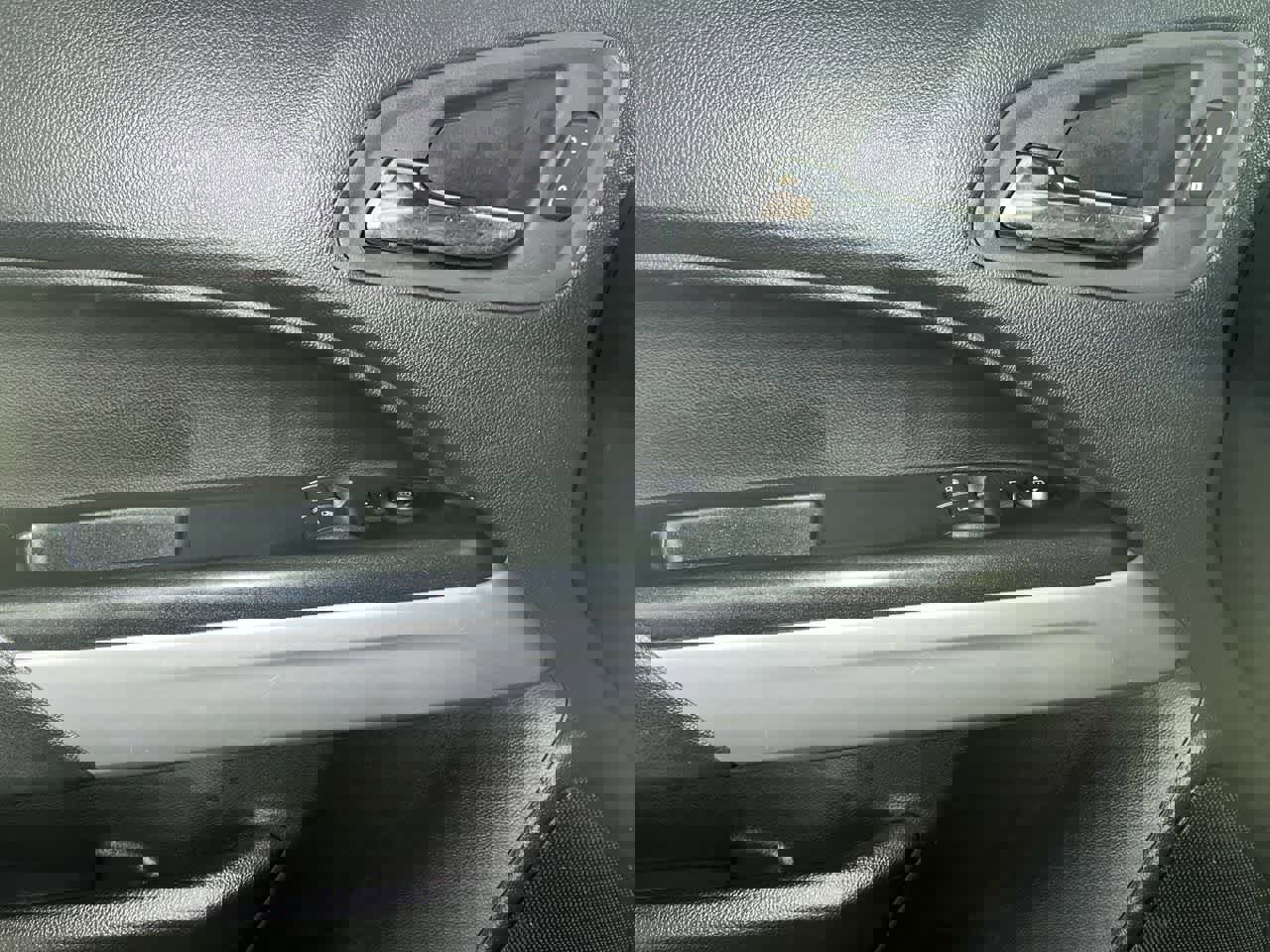 Used 2022 Chevrolet Colorado LT w/ Fleet Safety Package image 13