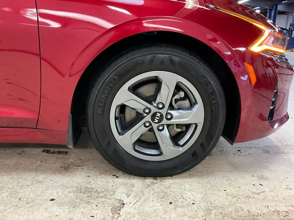 Used 2021 Kia K5 LXS image 16
