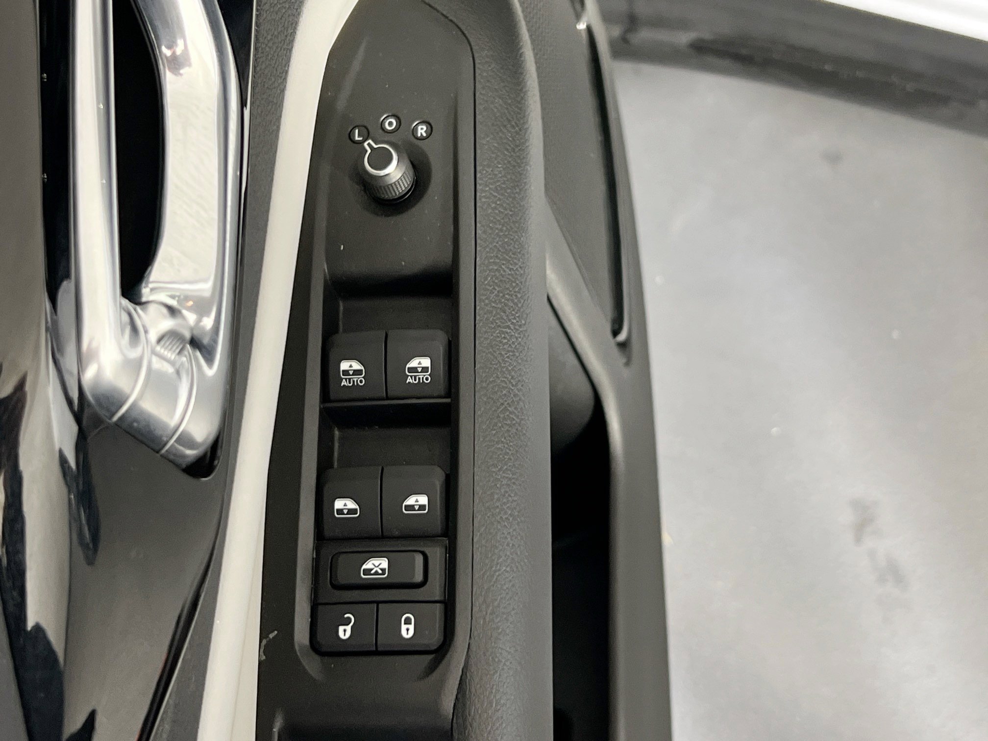 Used 2022 Jeep Compass Limited AWD/4WD image 17