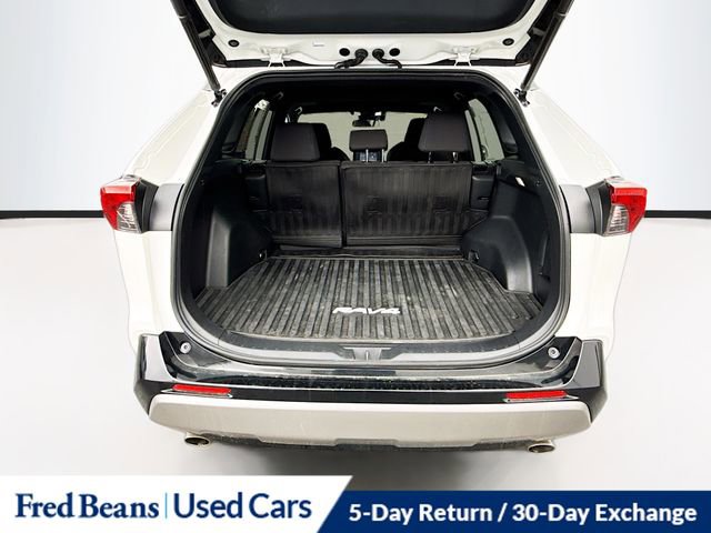 Used 2022 Toyota RAV4 SE w/ Convenience Package image 29