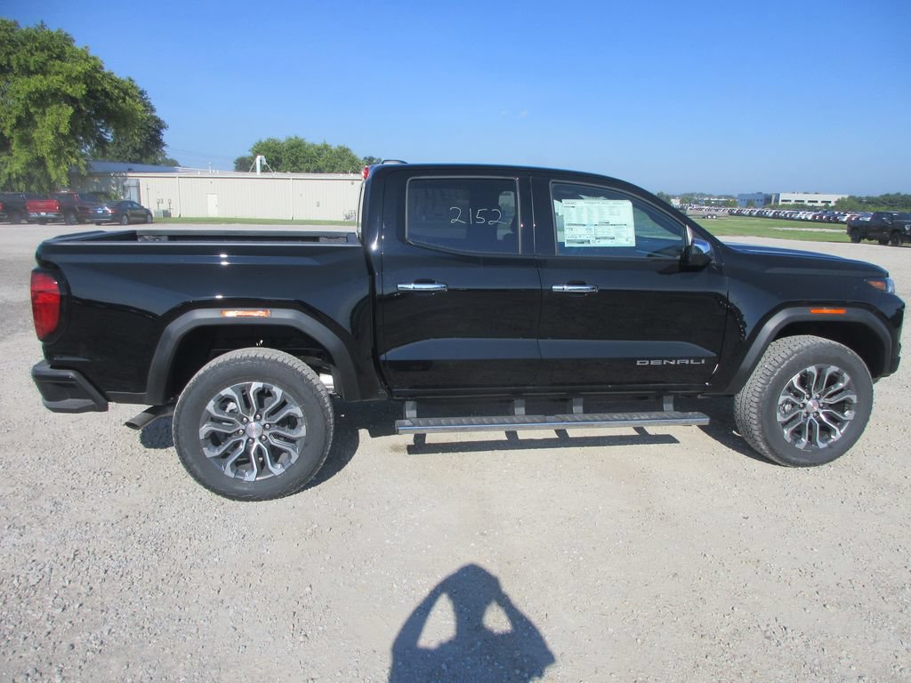 New 2026 GMC Canyon Denali AWD/4WD image 3