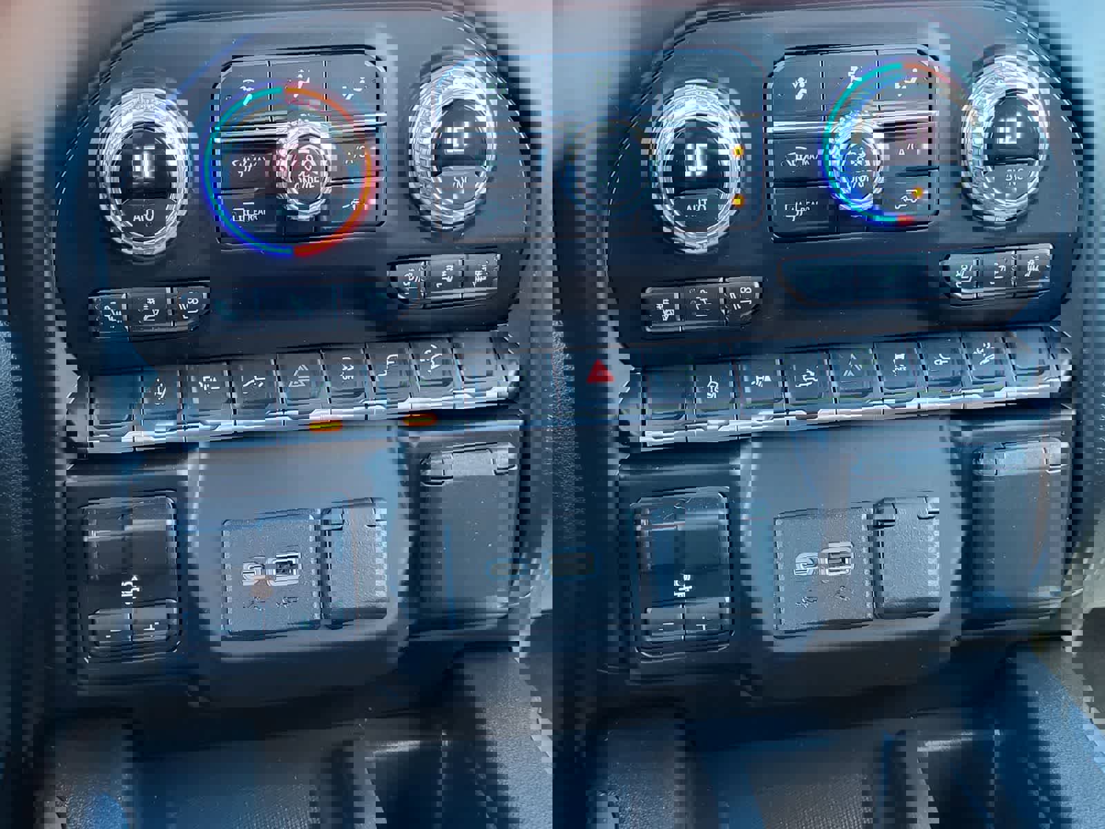 Used 2022 GMC Sierra 2500 Denali w/ Denali Ultimate Package image 24