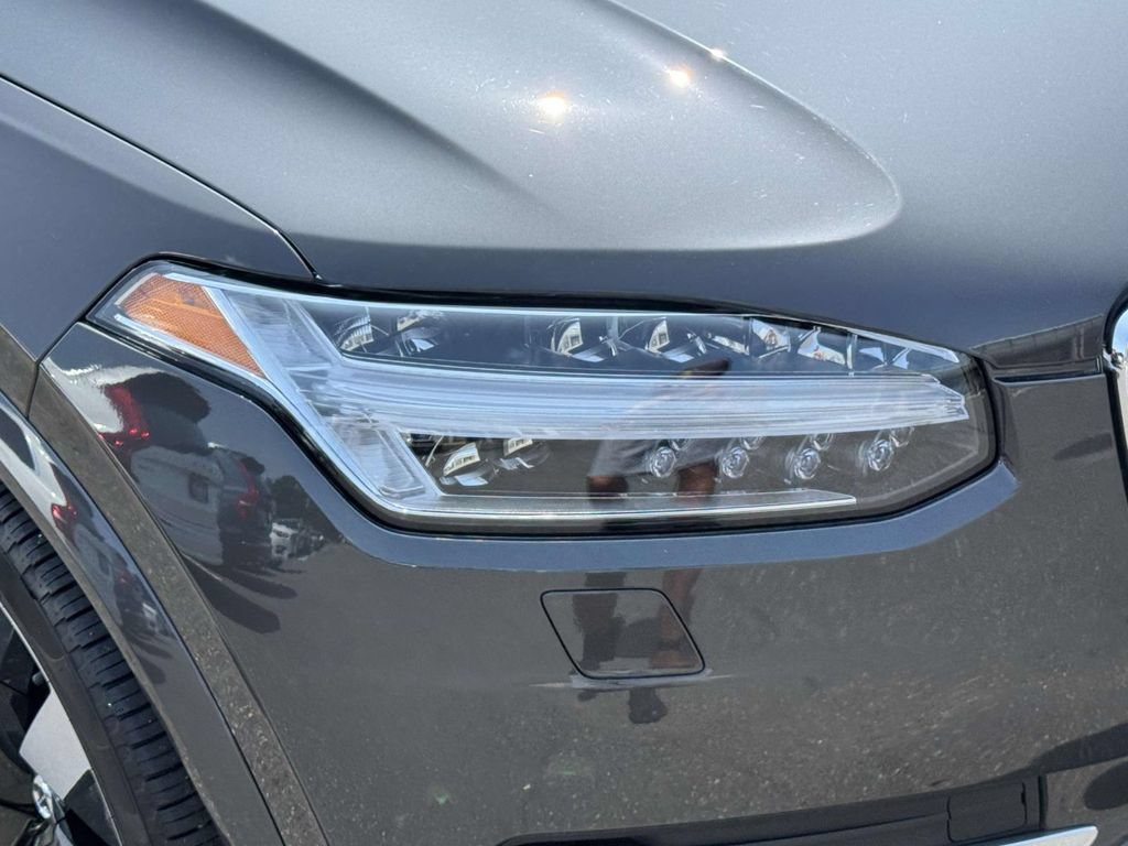 Certified 2024 Volvo XC90 T8 Plus w/ Protection Package AWD/4WD image 7