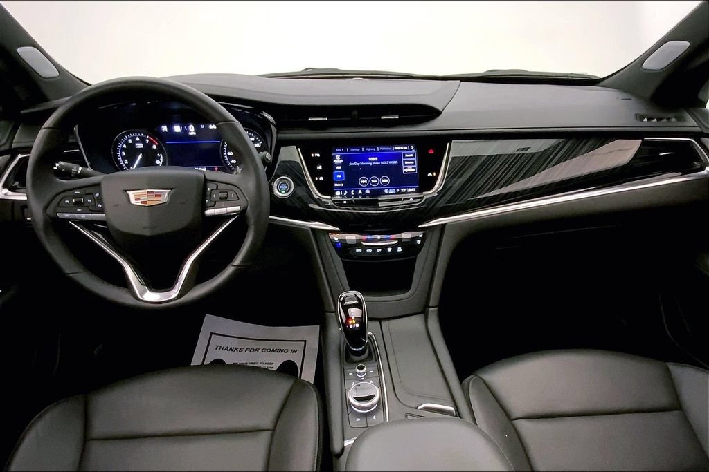 Used 2024 Cadillac XT6 Premium Luxury w/ Technology Package AWD/4WD image 16