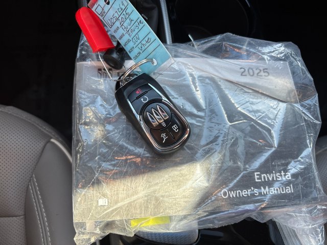 Used 2025 Buick Envista Avenir FWD image 9