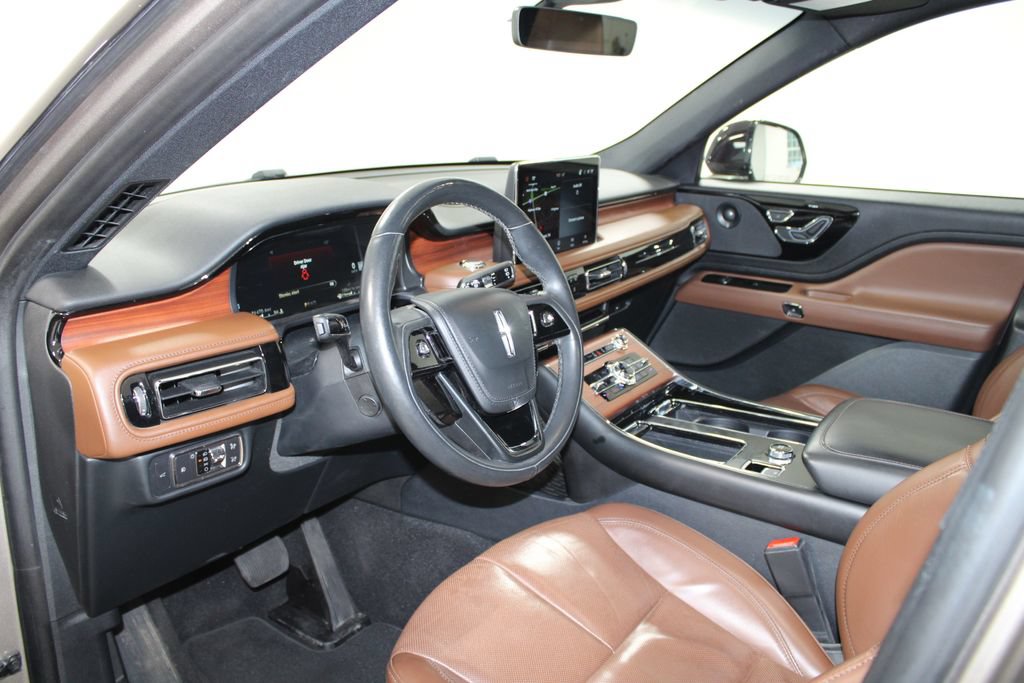 Used 2021 Lincoln Aviator Reserve w/ Equipment Group 201A AWD/4WD image 23