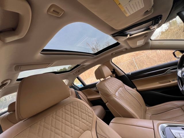Used 2019 BMW 740i w/ Executive Package image 37