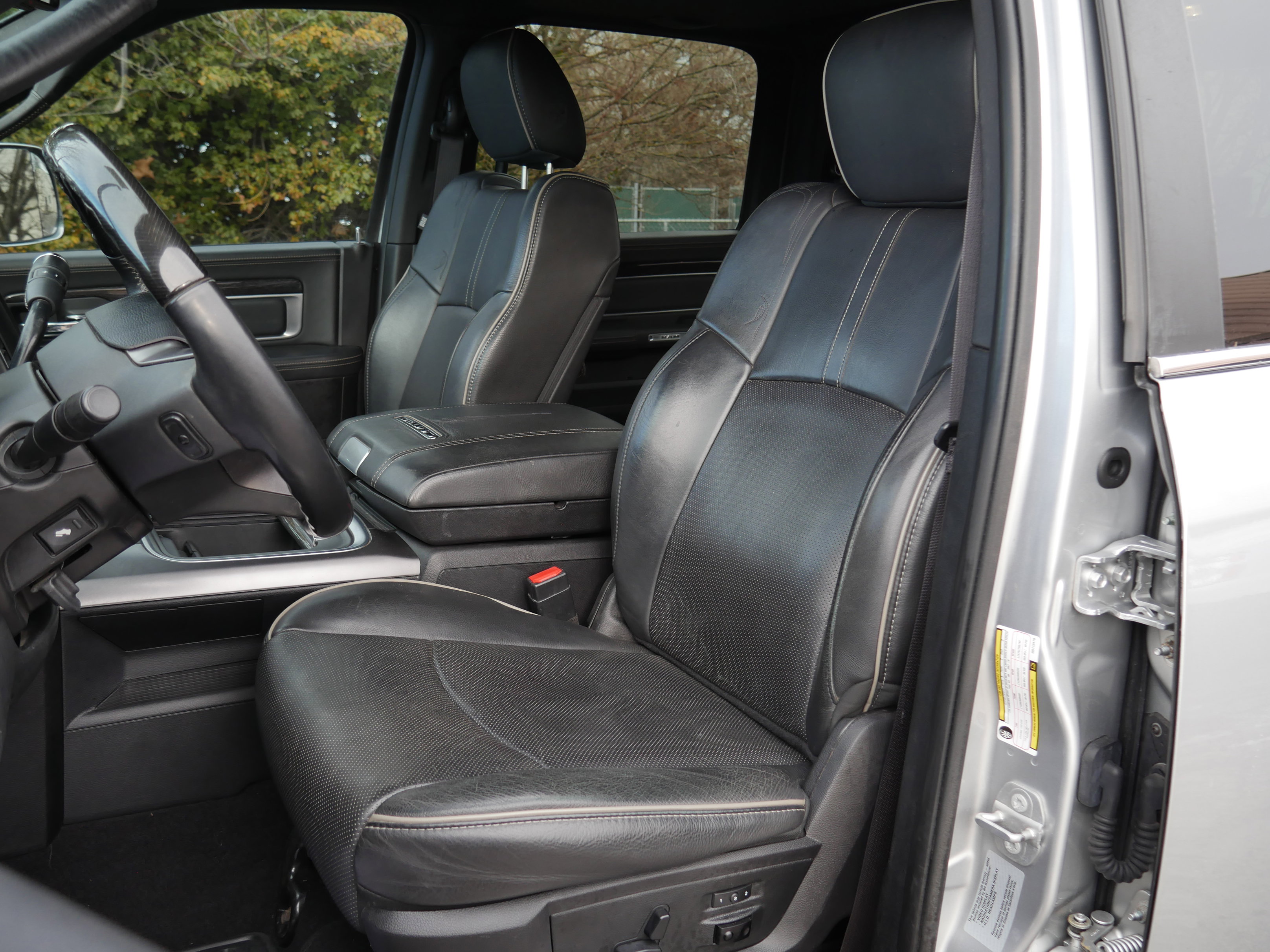 Used 2016 RAM 2500 Limited image 34