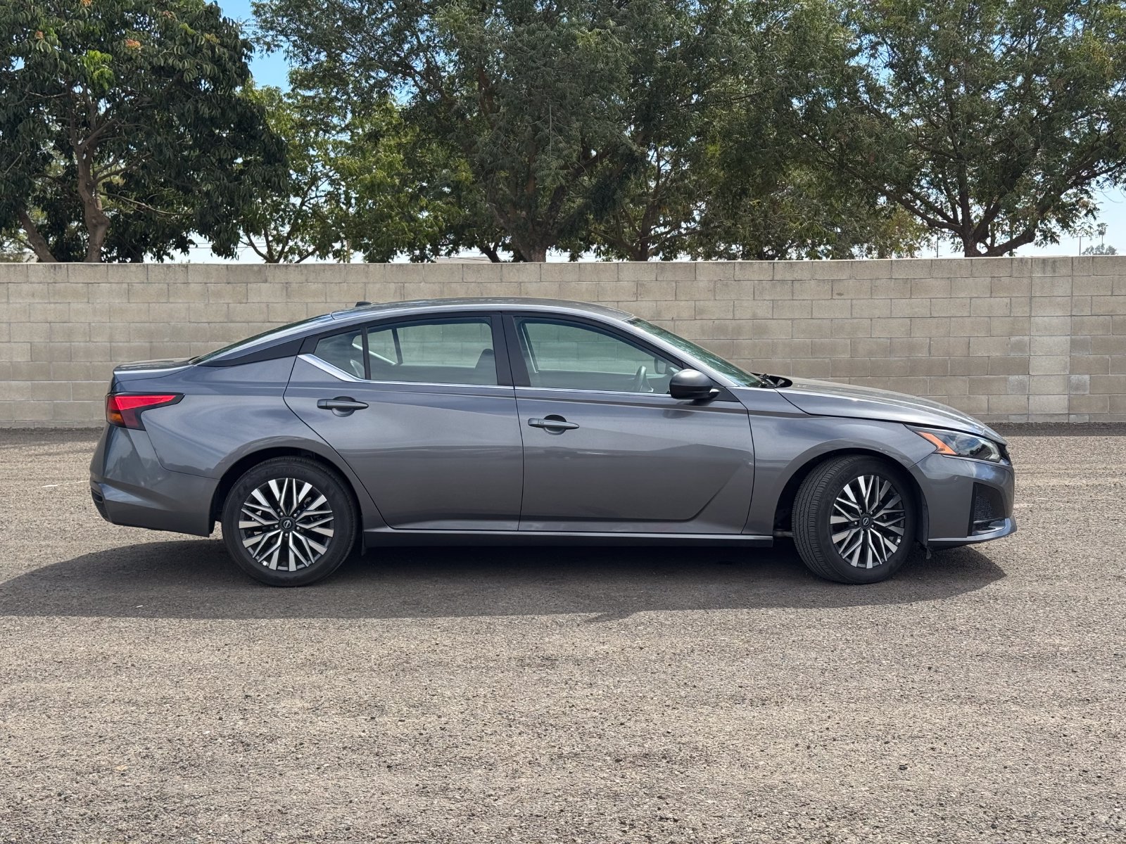 Used 2026 Nissan Altima 2.5 SV FWD image 2